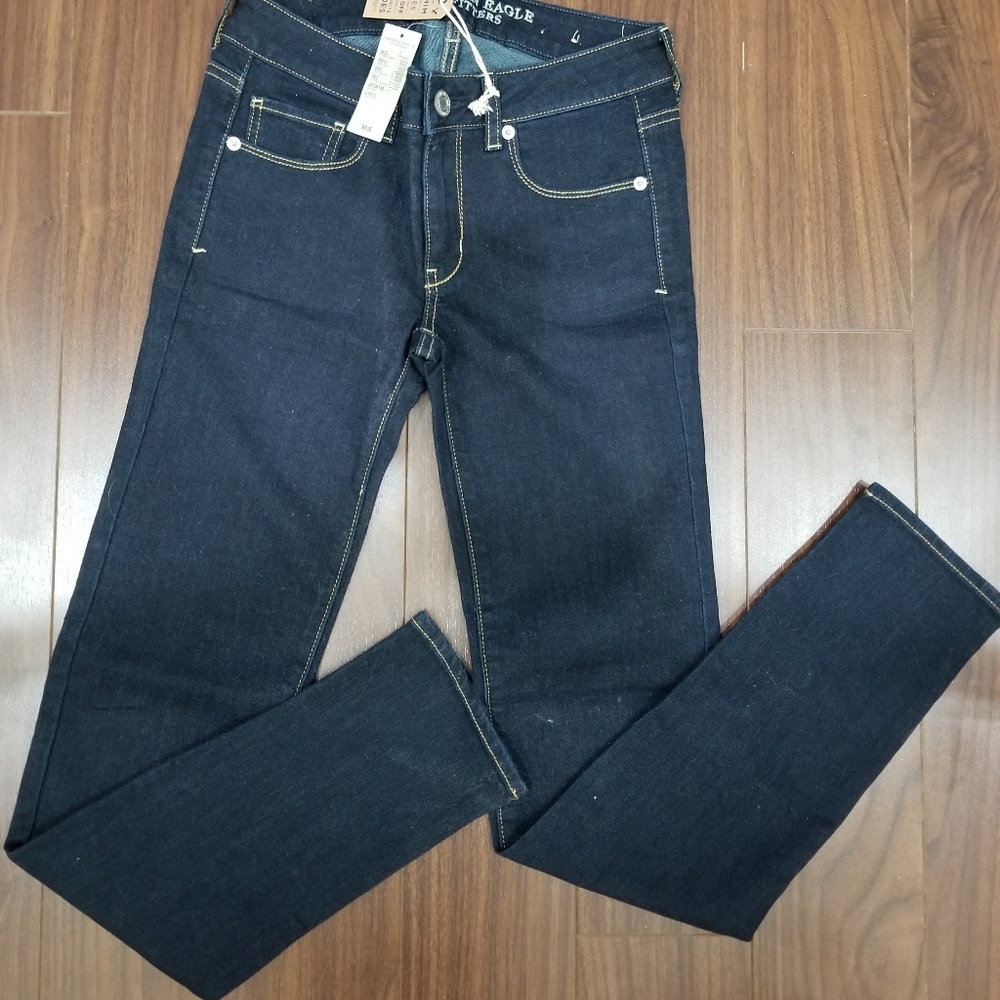 American Eagle Outfitters Super Strech Skinny Jeans (BNWT)